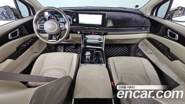 Kia Carnival — interior