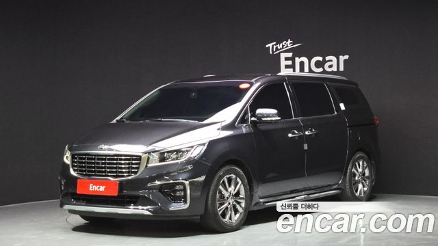 Kia Carnival — exterior