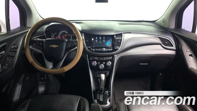 Chevrolet Korea Trax — interior