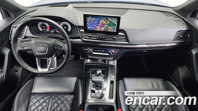 Audi SQ5 — interior