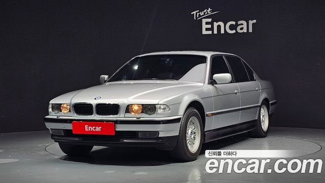 BMW 7 Series — exterior