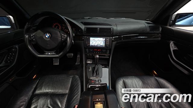 BMW 7 Series — interior