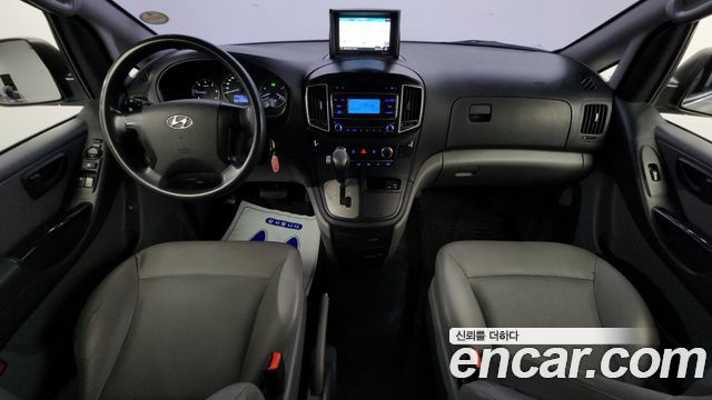 Hyundai Starex — interior