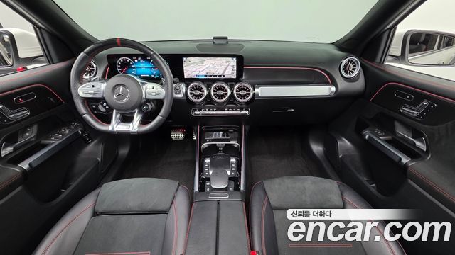 Mercedes-Benz GLB-Class — interior
