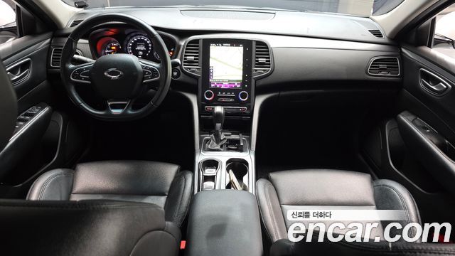 Renault Korea SM6 — interior