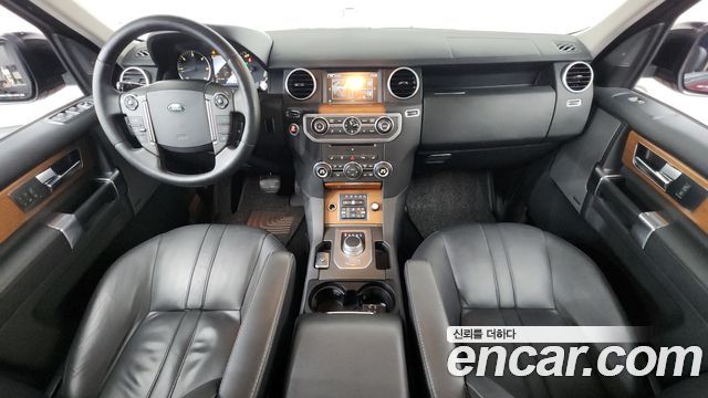Land Rover Discovery — interior