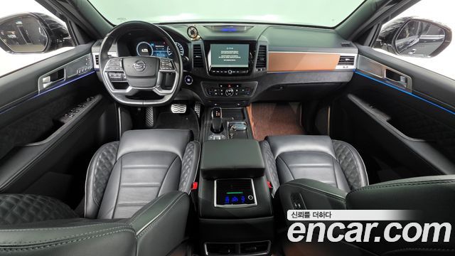 KG Mobility Rexton — interior