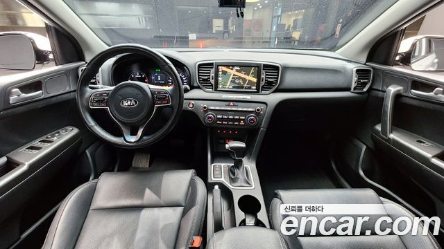 Kia Sportage — interior
