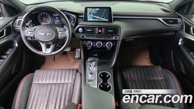Genesis G70 — interior