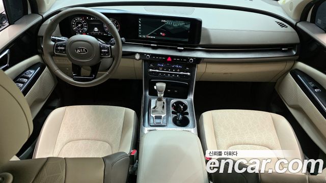 Kia Carnival — interior