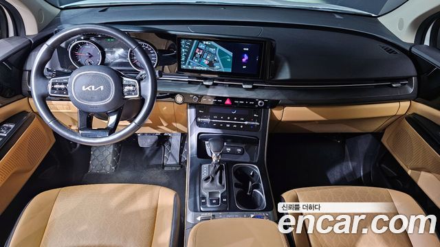 Kia Carnival — interior