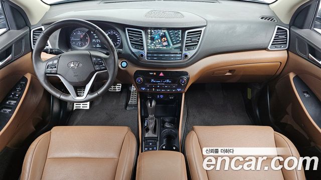 Hyundai Tucson — interior