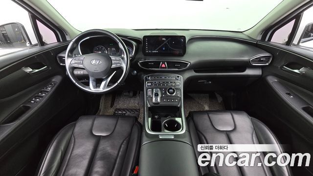 Hyundai Santa Fe — interior