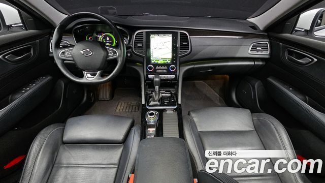 Renault Korea SM6 — interior