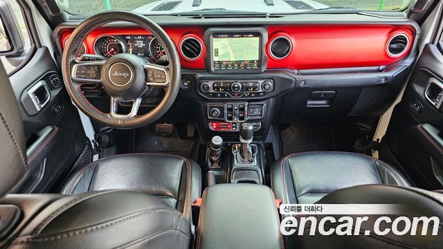 Jeep Gladiator — interior