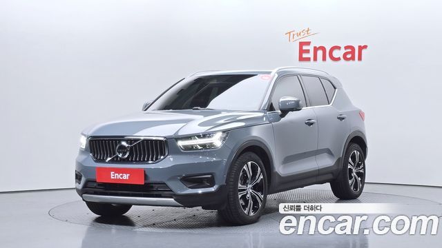 Volvo XC40 — exterior