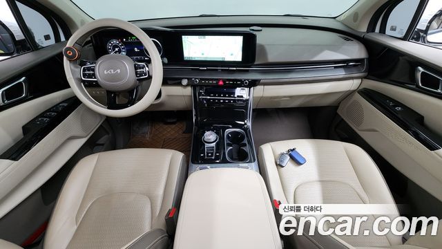 Kia Carnival — interior