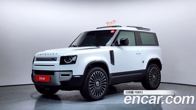 Land Rover Defender — exterior