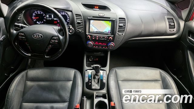 Kia K3 — interior