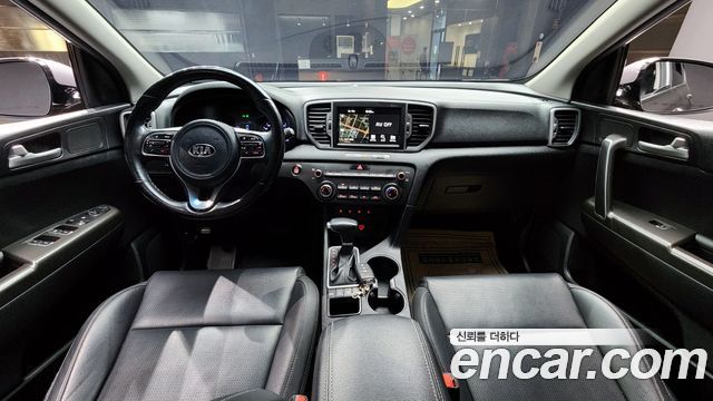 Kia Sportage — interior