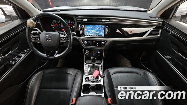 KG Mobility Korando — interior