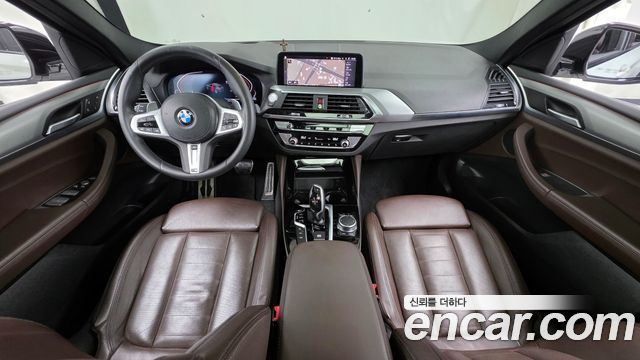 BMW X4 — interior