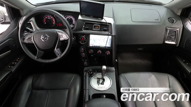 KG Mobility Korando — interior