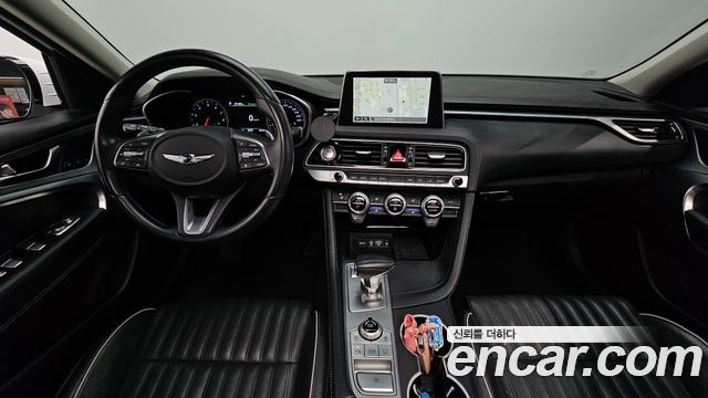 Genesis G70 — interior