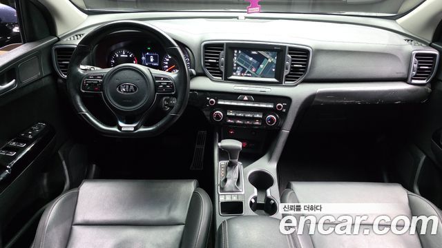 Kia Sportage — interior