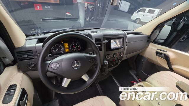 Mercedes-Benz Sprinter — interior