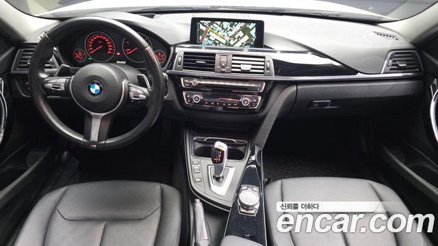 BMW 3 Series — interior
