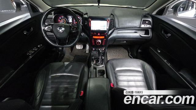 KG Mobility Tivoli — interior