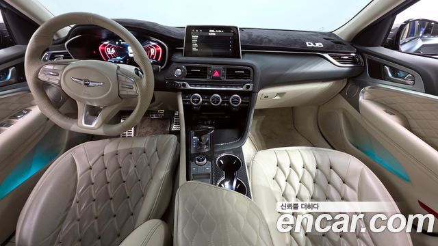 Genesis G70 — interior