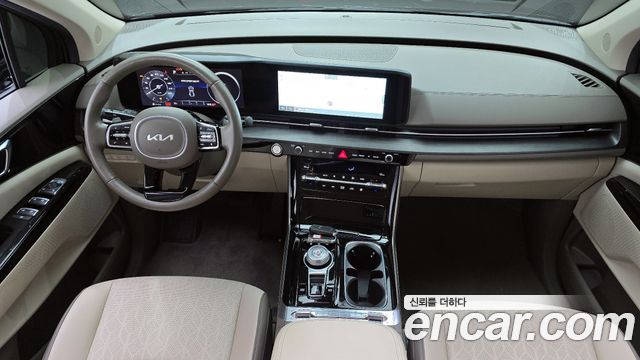 Kia Carnival — interior
