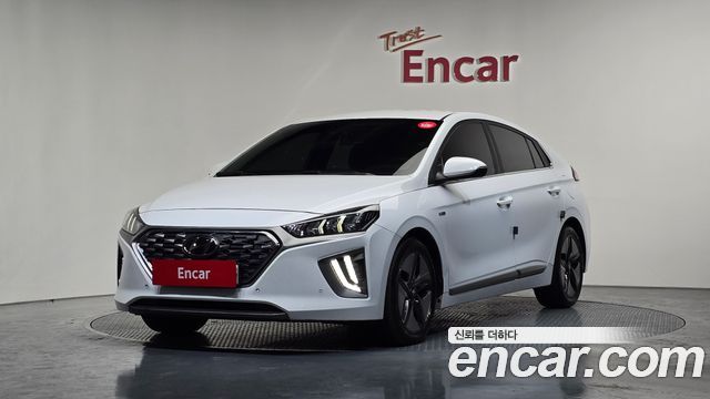 Hyundai Ioniq — exterior