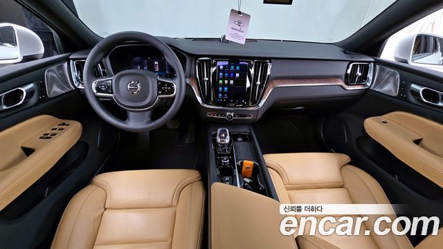 Volvo S60 — interior