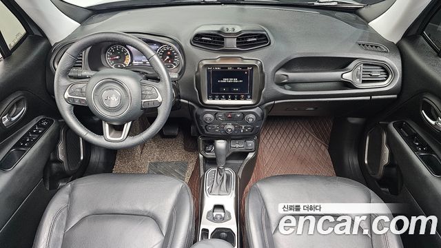 Jeep Renegade — interior