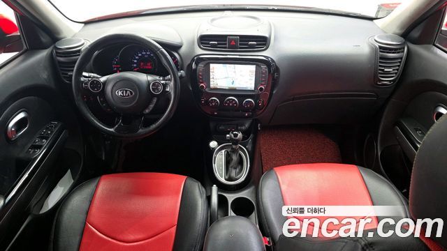 Kia Soul — interior
