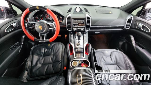 Porsche Cayenne — interior
