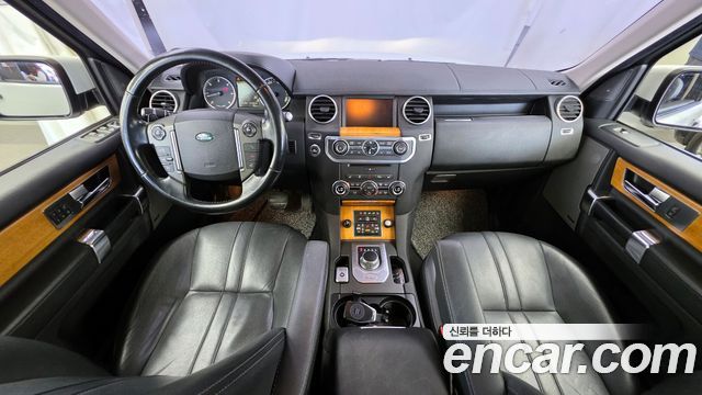 Land Rover Discovery — interior