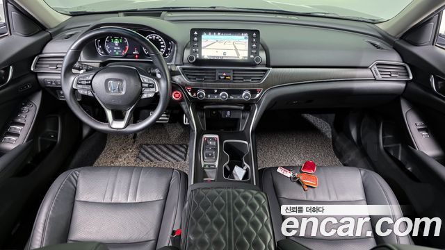 Honda Accord — interior