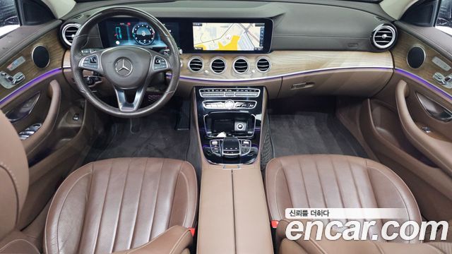 Mercedes-Benz E-Class — interior