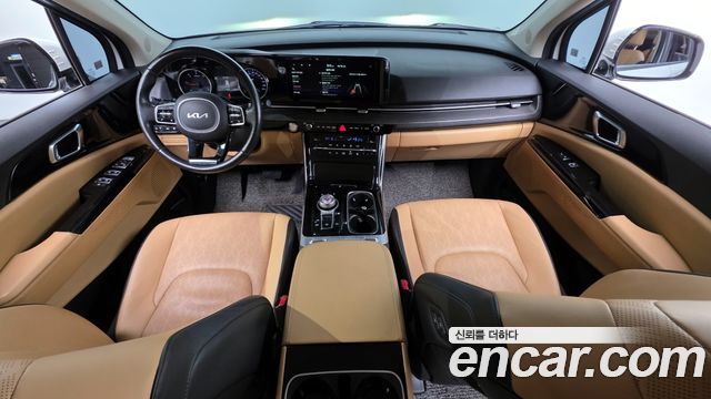 Kia Carnival — interior
