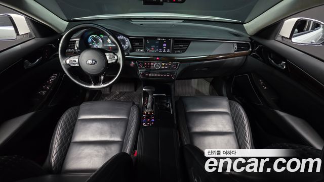 Kia K7 — interior