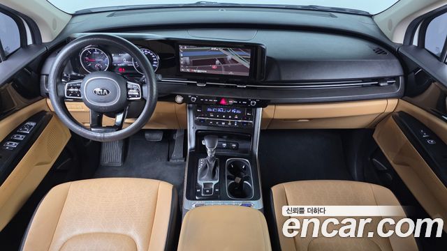Kia Carnival — interior