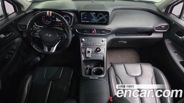 Hyundai Santa Fe — interior