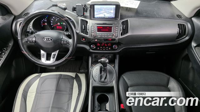 Kia Sportage — interior