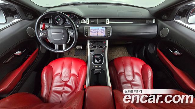 Land Rover Range Rover Evoque — interior