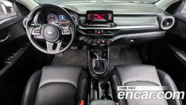 Kia K3 — interior