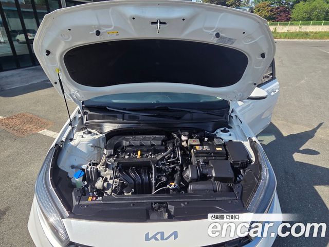 Kia K3 — interior